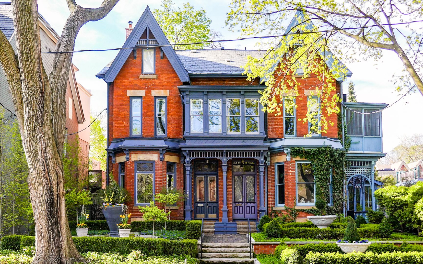 House on Carlton in Cabbagetown