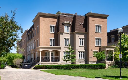 Liberty Village Townhomes Ⅲ (c) Photo by SHANE Maps exclusively for SHANE Maps