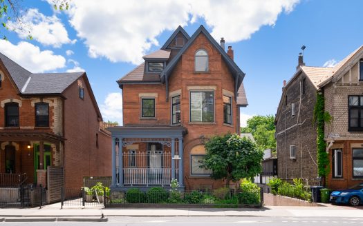 253 Wellesley (c) Photo by SHANE Maps exclusively for SHANE Maps