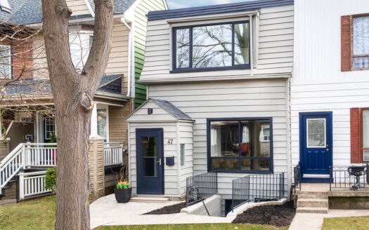 Riverside home listed with Shane Carslake
