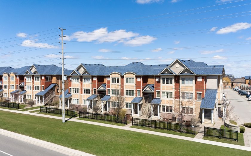 5025-5035 Ninth Line Townhouses (c) Photo by SHANE Maps exclusively for SHANE Maps