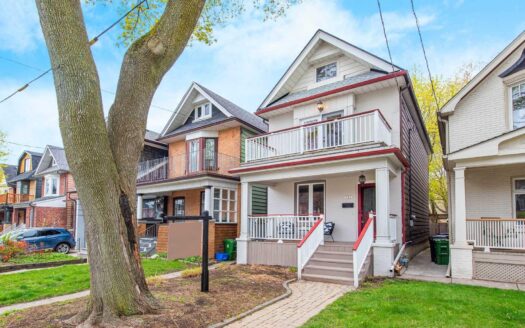 72 1/2 Eaton Ave