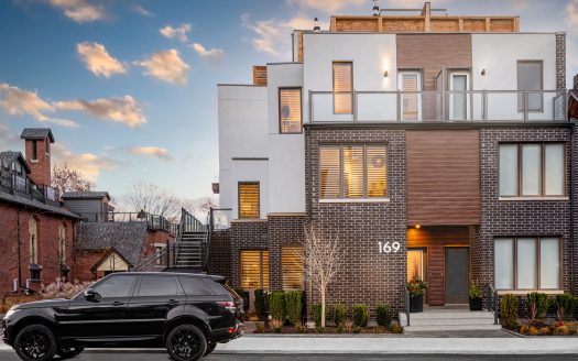 (c) Photos of 2-169 Jones Ave by Mitchell Hubble exclusively for SHANE.