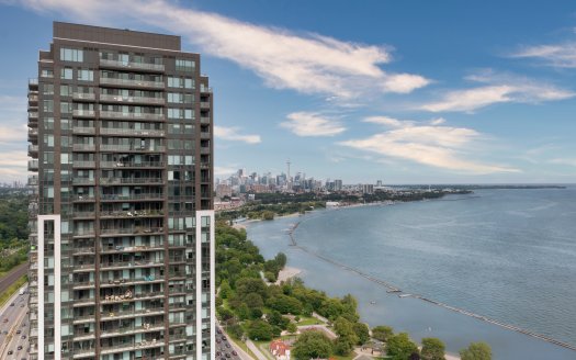1928 Lakeshore Blvd W