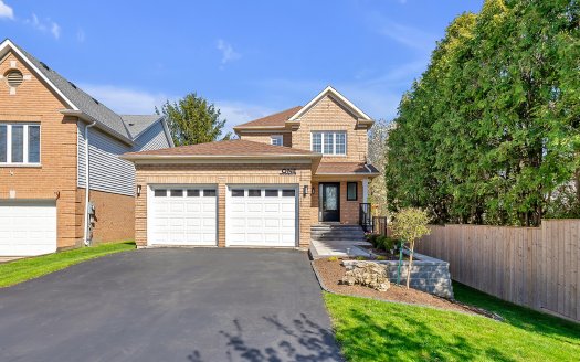 1 Houndtrail Dr
