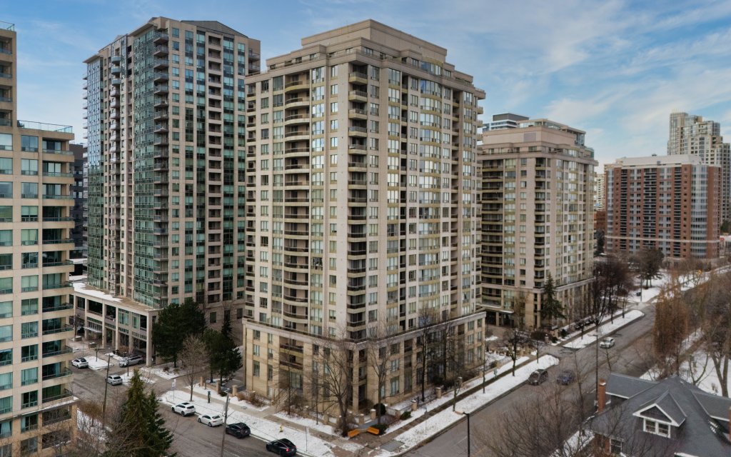 305-256 Doris Ave (c) Photos by SHANE Maps exclusively for SHANE Maps